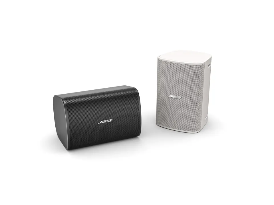 Bose-Professional-Aufbaulautsprecher in Schwarz und Weiß